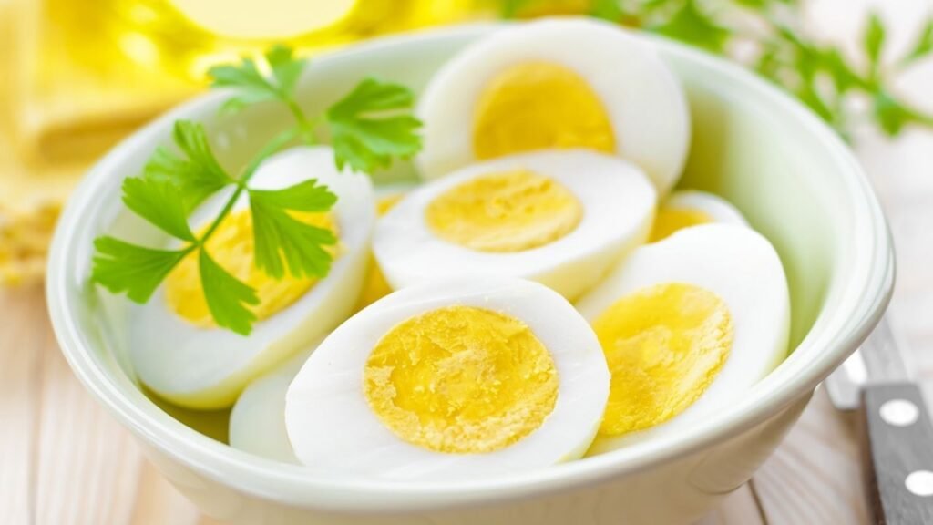 Protein-packed cooked eggs that support brain and muscle function in dogs.