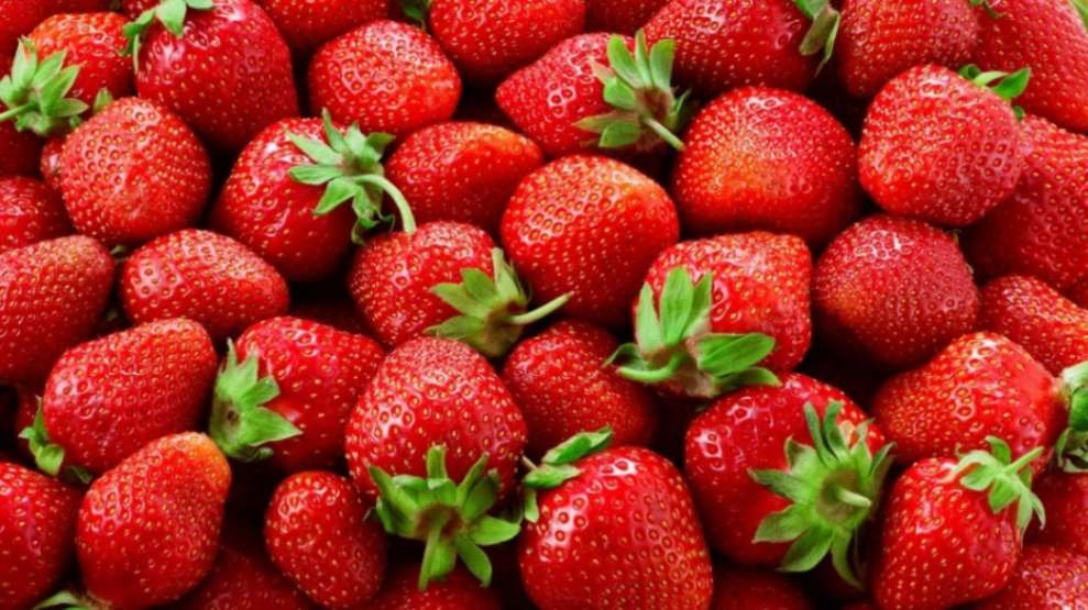 Strawberries, a fiber and antioxidant-packed treat with natural sweetness.